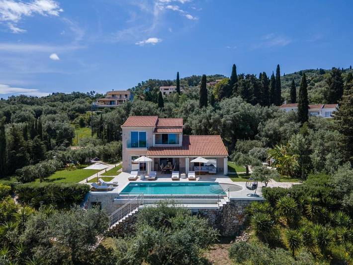 Villa voor 6 personen, with tuin and uitzicht as well as zwembad in Kassiopi