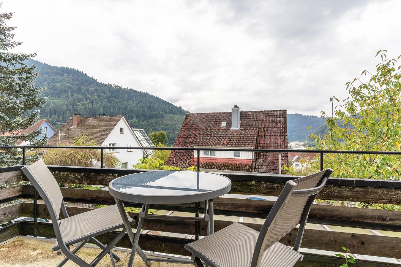 Ganze Wohnung, Ferienwohnung Rebberg 1" mit Bergblick, gemeinsamer Terrasse und Wlan in Wolfach, Kinzigtal