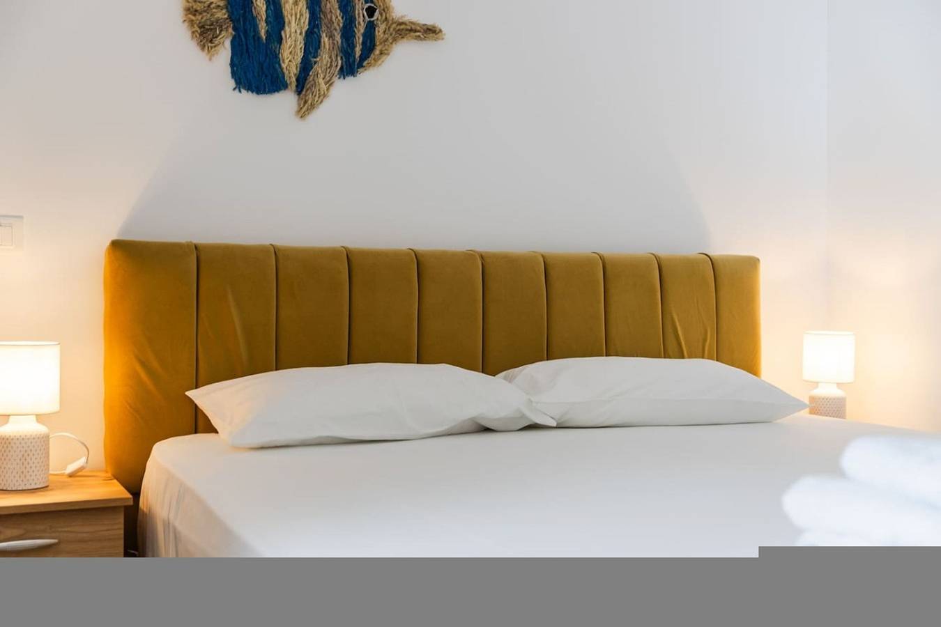 Appartement entier, Sea Nest Apartment | Walk to Beach & Free Parking in Dhërmi, Himarë