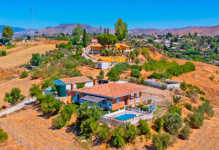 Casa rural para 10 personas, con jardín y terraza, Se admiten mascotas en Cártama - 3