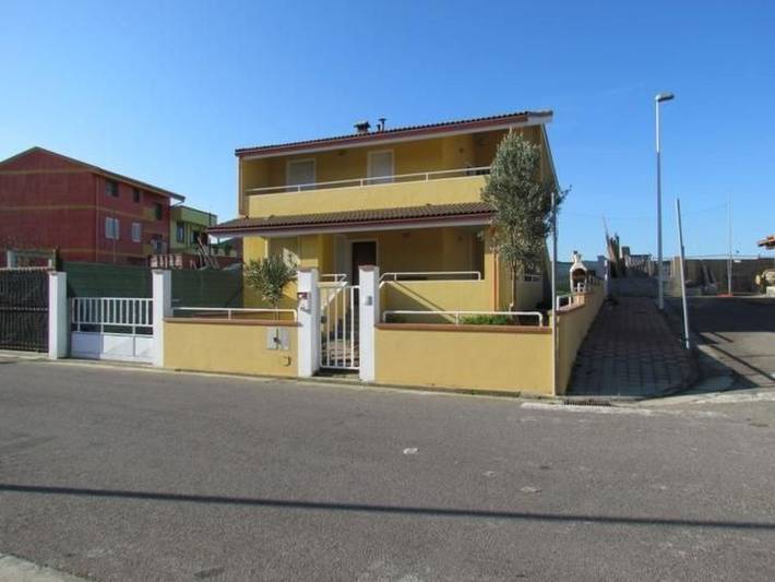 Appartamento vacanze per 4 persone, con Balcone e Terrazza nonché Giardino in Cagliari e Dintorni