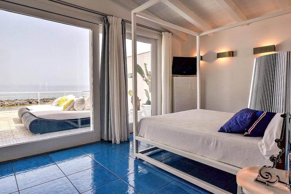 Prachtig huis met 3 slaapkamers in. in Trappeto, Provincie Palermo