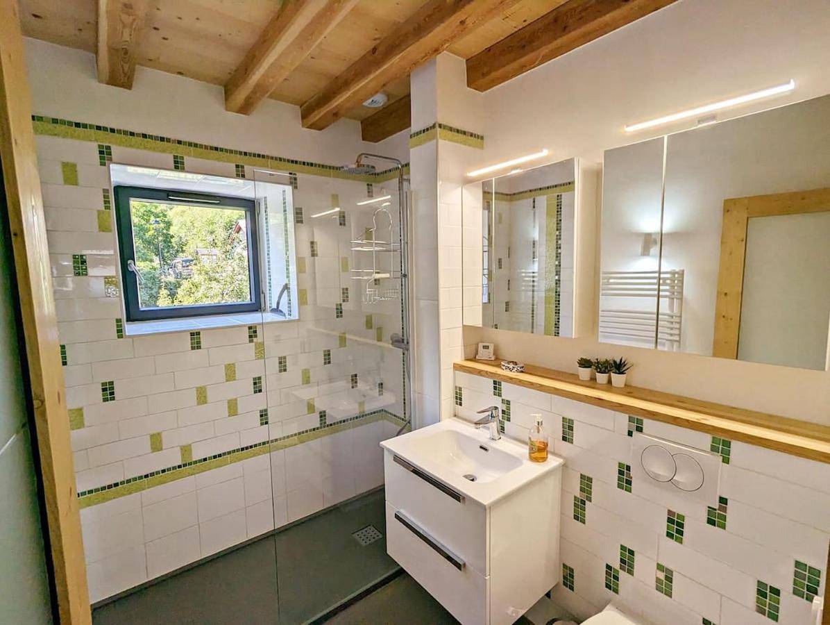 Villa Panorama - 120m2, 8 pax, 6mn des pistes, rénové, plein sud in Puy-Saint-André, Parc national des Écrins