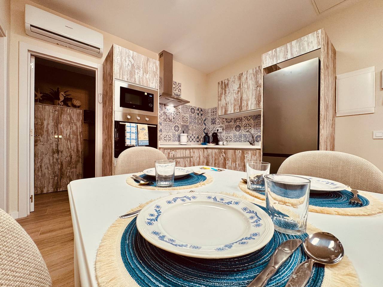 Entire apartment, Click&Guest - Cosmopolis 1 in Vecindario, Santa Lucía de Tirajana