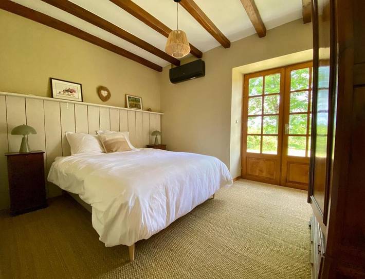 Location de vacances pour 8 personnes, avec terrasse, animaux acceptés à Vergt - 2