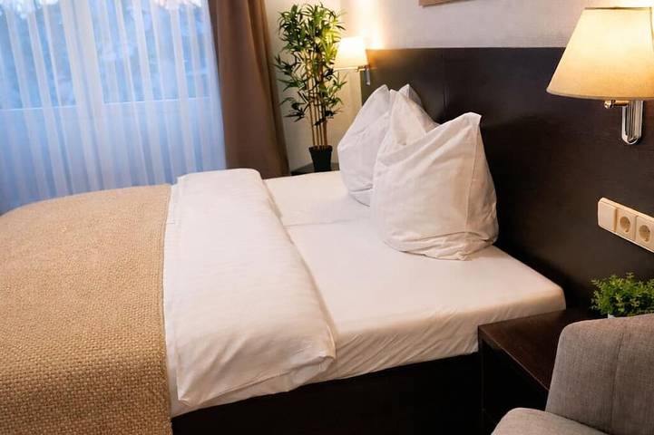 Ganze Wohnung, Modernes 1-Zimmer Apartment mit Küchenzeile in Sindelfingen, Landkreis Böblingen