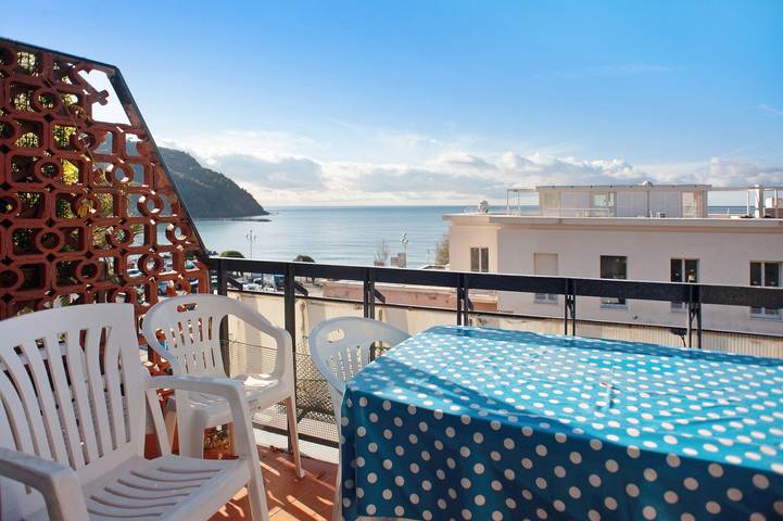 Ferienwohnung für 6 Personen, mit Balkon in Levanto Kommune
