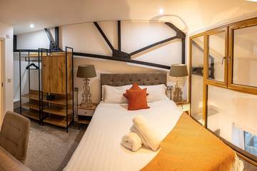 Apartment for 6 People in Huddersfield, West Yorkshire, Photo 3