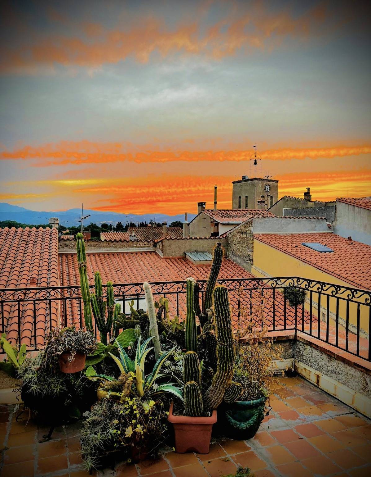 Ganze Wohnung, Ferienwohnung 'Vue Canigou' mit Bergblick, privater Terrasse in Maureillas-las-Illas, Céret und Umgebung