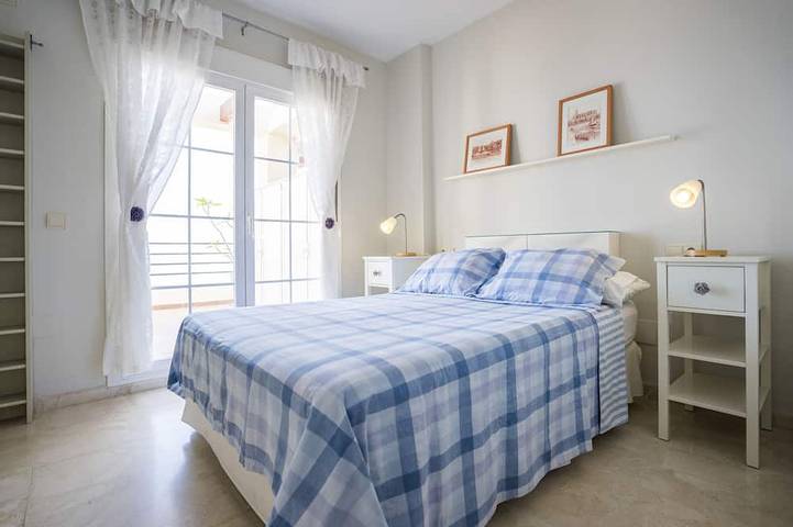 Ganze Wohnung, Mediterranes Licht am Strand in Playa las Palmeras, Vélez-Málaga