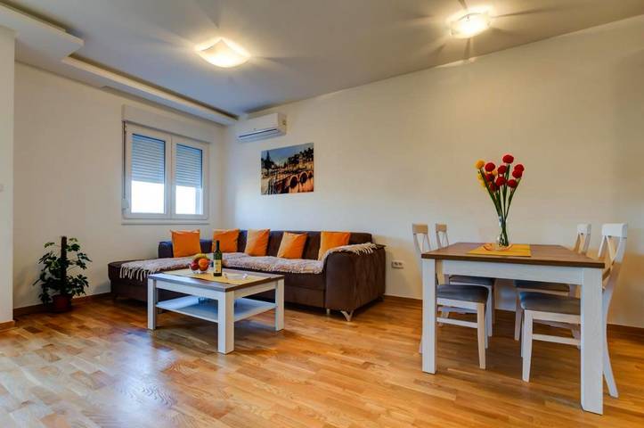 Apartament wakacyjny dla 3 osób, z Balkon i Taras oraz Widok w Podgorica