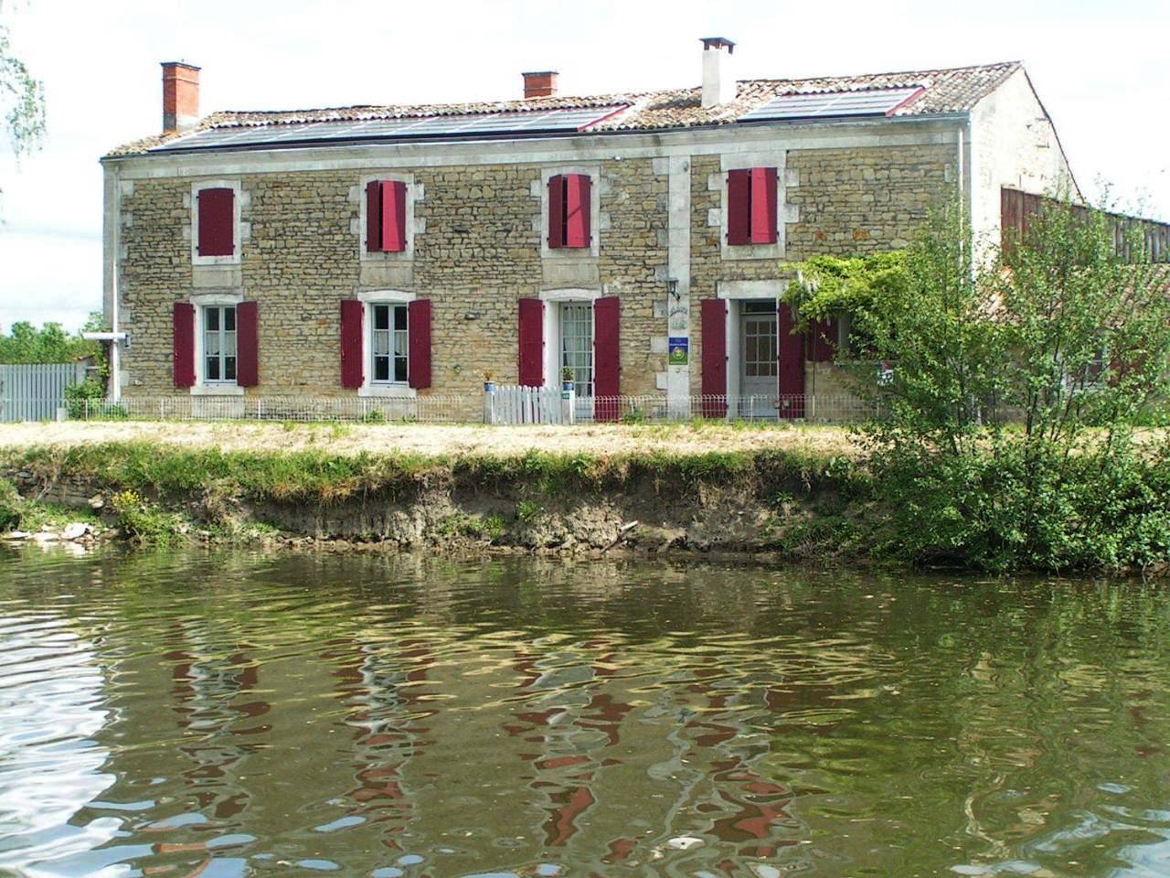 Double Room in Coulon, Région de Niort
