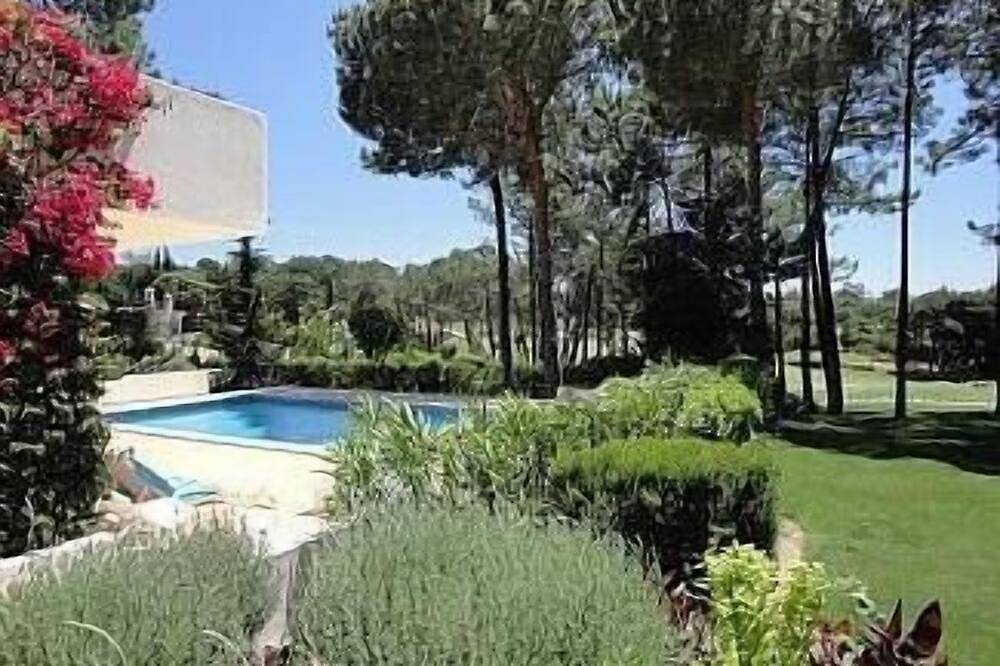 Lovely Villa, Inspiring Views, private,peaceful,Quinta do Lago,Beach and Lake. in Quinta do Lago, Almancil