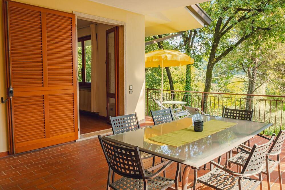 Wohnstätte-Seeblick-Eigenes Badezimmer-Apartment-vacanze lago di garda in Costermano, Gardasee-Berge