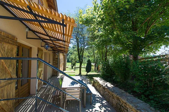 Gîte pour 8 personnes, avec Terrasse et Jardin