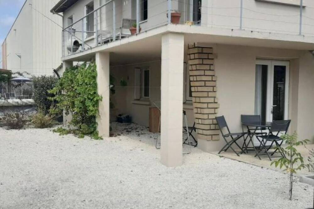 Appartement De Vacances pour 4 Personnes dans Bergerac, Périgord Pourpre