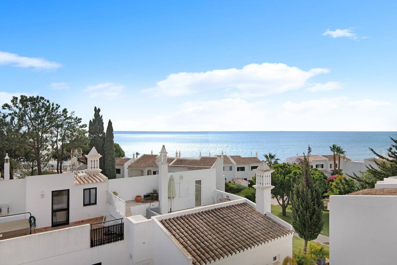 Villa 'Estrela Do Mar' mit Meerblick, Wi-Fi und Klimaanlage in Vale do Lobo, Praia do Ancão