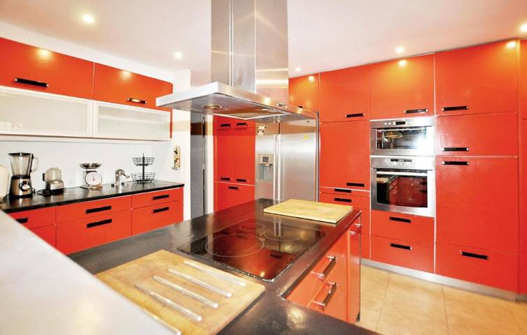 Location de vacances pour 14 personnes, avec terrasse et piscine, animaux acceptés dans Le Fraysse - 4