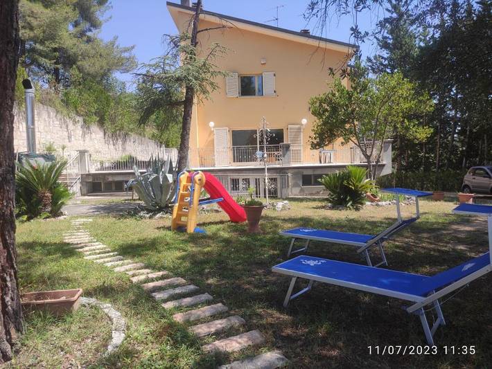 B&b per 5 persone, con Terrazza e Giardino nonché Panorama a Ascoli Piceno