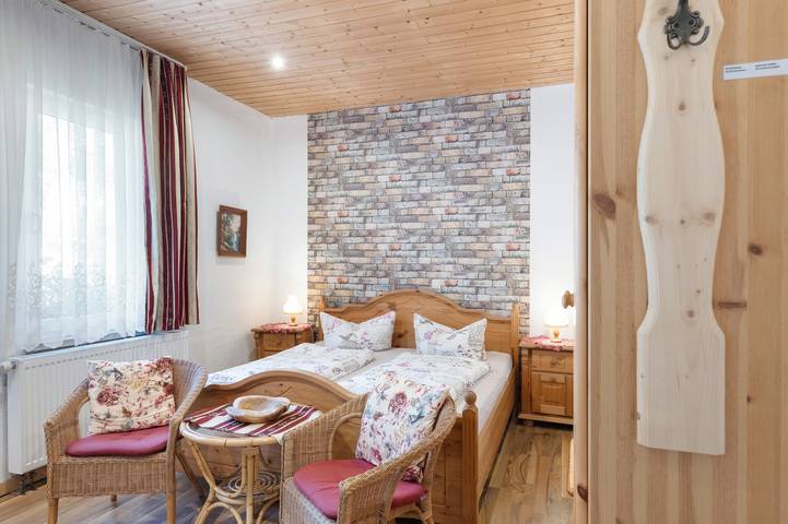 Hel lägenhet, Room 'Doppelzimmer 1' with Wi-Fi in Tambach-Dietharz, Rennsteig