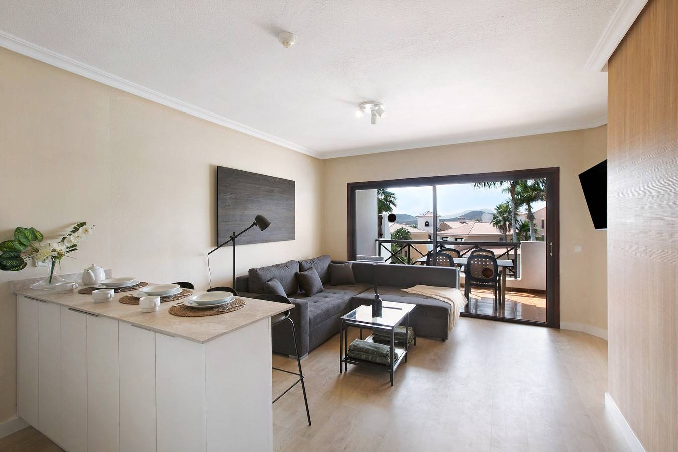 Apartamento entero, Apartamento vacacional 'Royal Park Albatros' con piscina y Wi-Fi in Las Adelfas, San Miguel de Abona