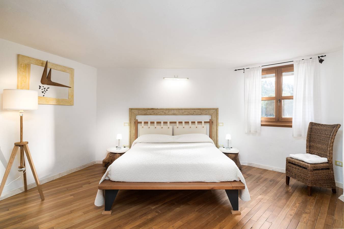 Appartement entier, Appartement "Art House" avec vue sur les montagnes, terrasse privée et Wi-Fi in Dorgali, Golfe d'Orosei
