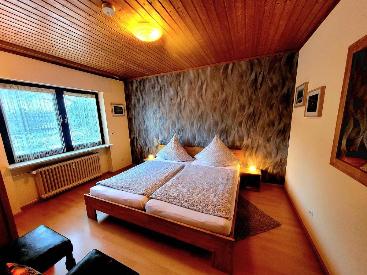 Ganze Wohnung, Apartment with Balcony in Schmißberg, Saar-Nahe-Bergland