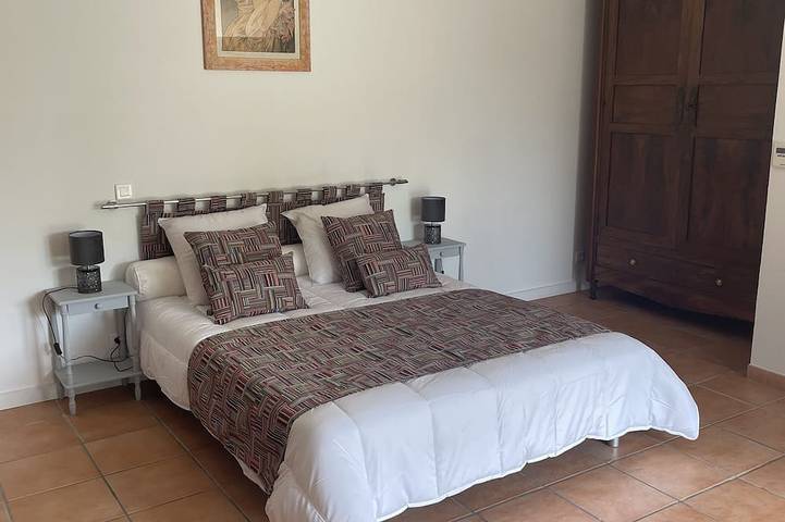 Location de vacances pour 6 personnes, avec jacuzzi et jardin dans Saint-Paul-Flaugnac - 2