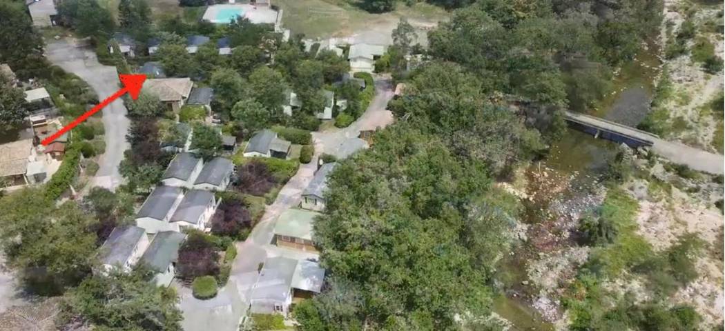 Location de vacances pour 4 personnes, avec terrasse ainsi que piscine et jardin à Montréal (Rhône-Alpes) - 3