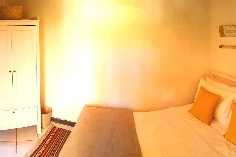 Appartamento intero, Idyllic air-conditioned apartment with private garden, by the sea in San Terenzo, Comune di Lerici