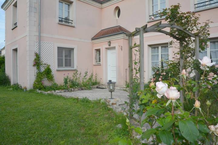 Chambre d’hôte pour 2 personnes, avec piscine ainsi que jardin et terrasse dans Seine-et-Marne - 4