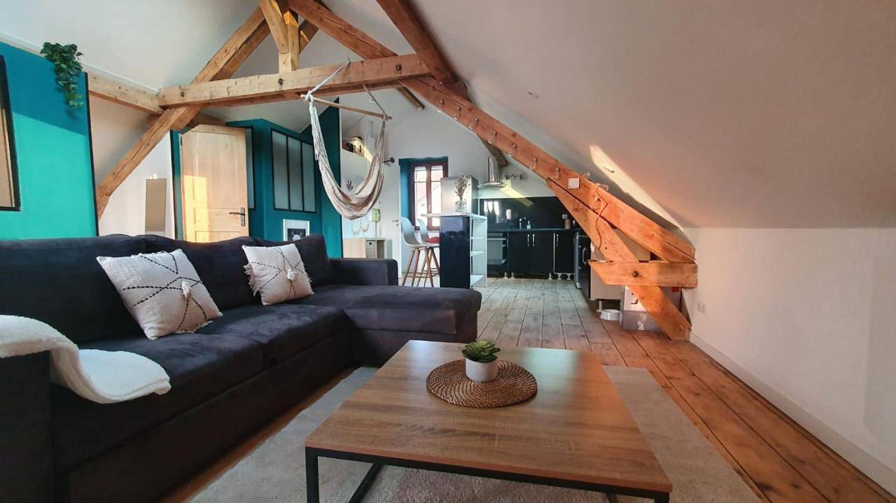 Appartement entier, Loft lumineux et cosy avec grande terrasse in Maîche, Jura Francais