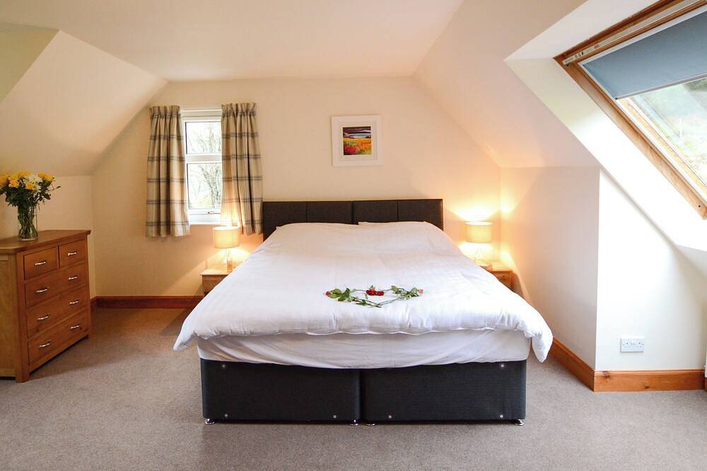 2 bedroom accommodation in Lerags, near Oban in Oban, Loch Linnhe