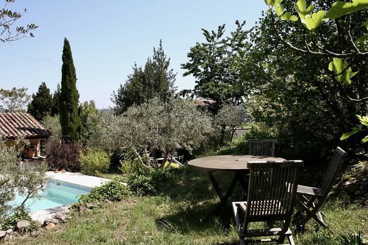 Gîte pour 12 personnes, avec piscine ainsi que jardin et balcon à Saint-Martin-de-Valgalgues - 4