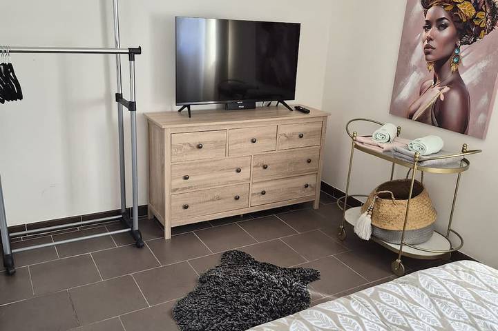 Ganze Wohnung, Charmante Wohnung in Biguglia mit privatem Pool, Garten, Terrasse und Parkplatz. in Biguglia, Bastia und Umgebung