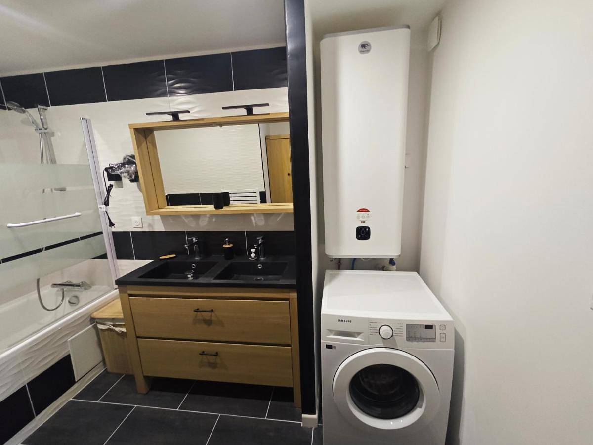 Superior Triple Room in Brou-sur-Chantereine, Seine-et-Marne