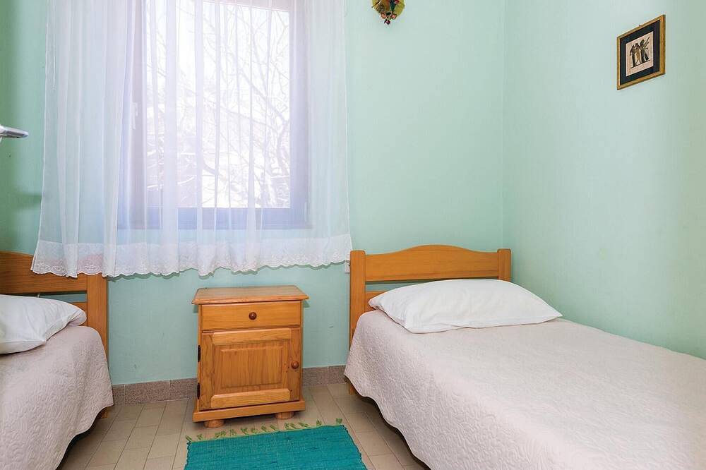 Entire apartment, 2 bedroom gorgeous apartment in Rogoznica in Rogoznica, Šibenik-Knin