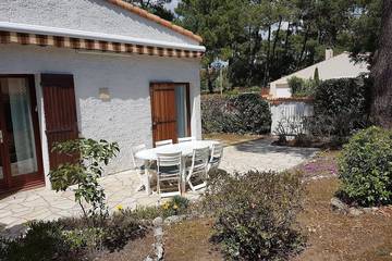 Location de vacances pour 8 personnes, avec terrasse et jardin dans Zoo La Palmyre