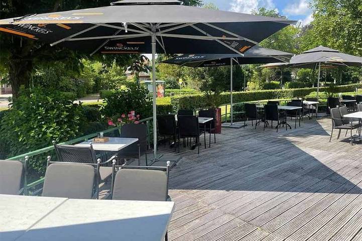 A Perfect Escape with Easy Access to Culture, Nature, and Dining! Pool in Drenthe