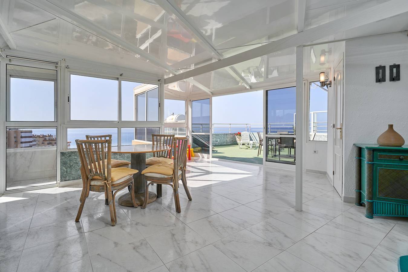 Apartamento entero, Apartamento "Mirador del Mar" con vistas al mar, piscina compartida y Wi-Fi in Torrox Costa, Torrox