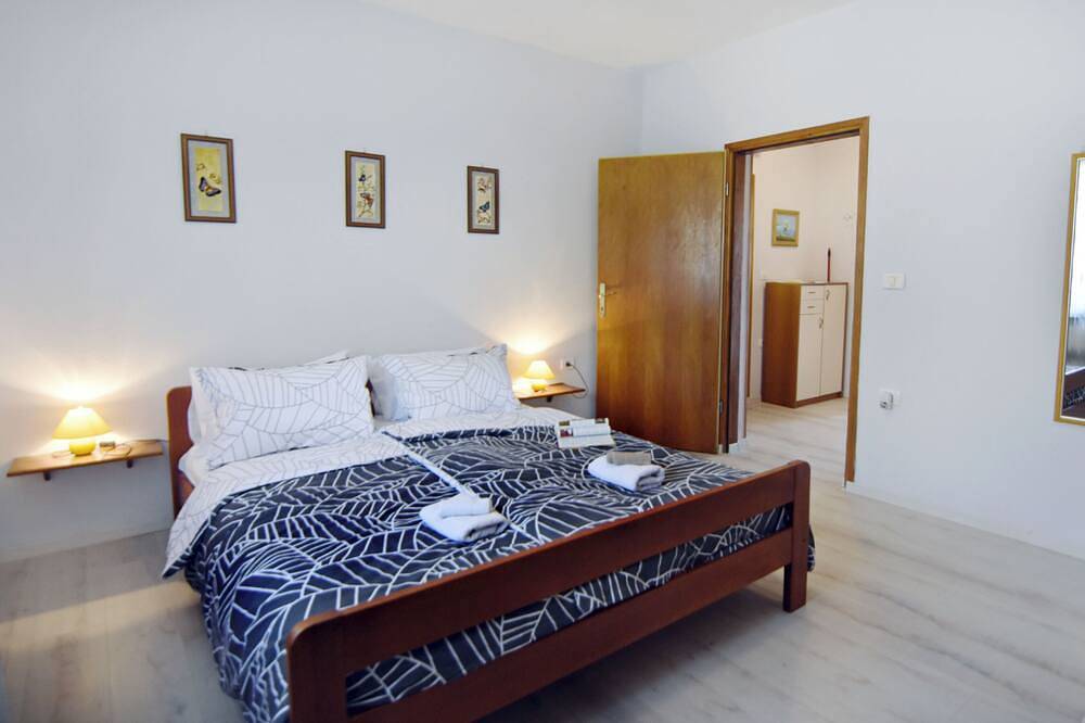 Entire apartment, Peaceful flat surrounded by nature in Umag, Umag Region