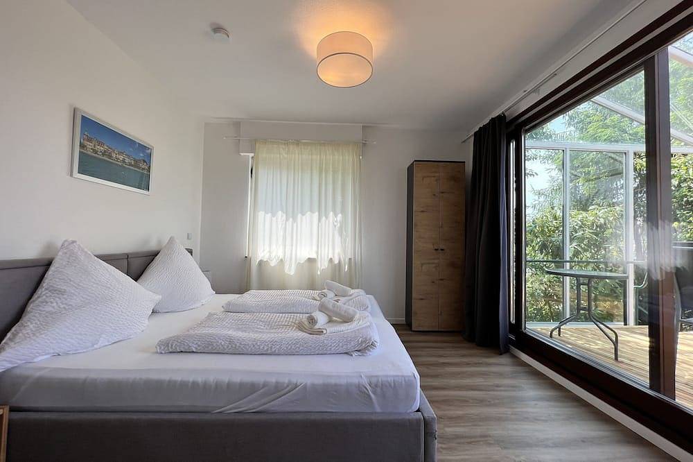 Ferienwohnung Wellnesshütte mit Whirlpool - Überlingen-Nußdorf in Überlingen, Region Bodensee-Oberschwaben