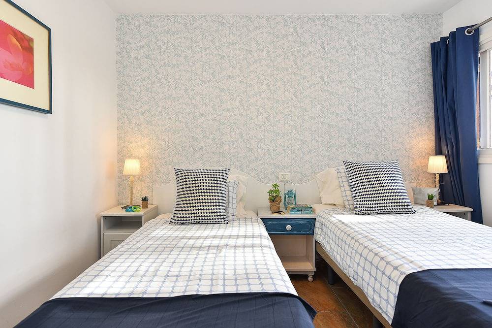 On-the-Beach House with terrace - Maspalomas (sleeps 4) in Playa de Maspalomas, San Bartolomé de Tirajana