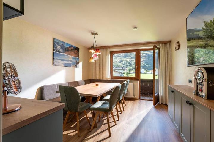 Ferienwohnung für 8 Personen, mit Balkon und Ausblick