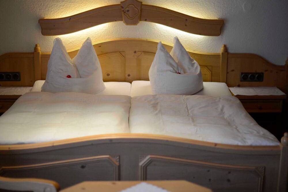 Ganze Wohnung, Doppelzimmer 4 - Erd's Hoimatle in Jungholz, Bayerische Alpen