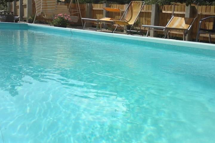 Appartamento intero, Moderne Ferienwohnung mit Balkon und Pool in Merano, Alpi Sarentine