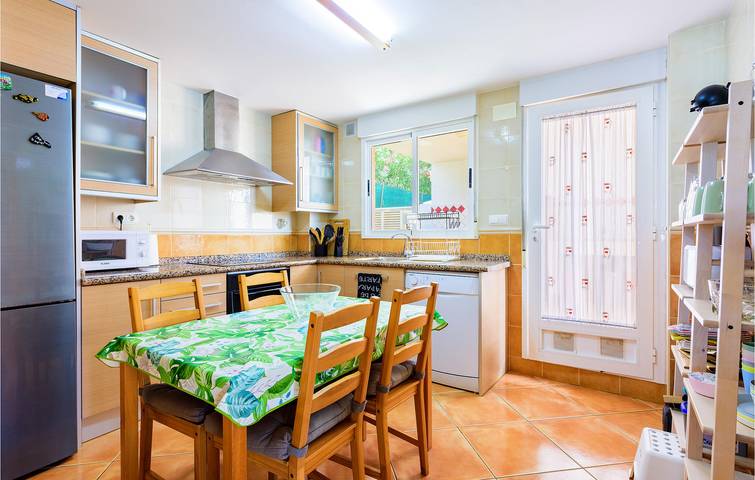 Sea View Apartment with Parking and Terrace in Oropesa del Mar, Costa del Azahar