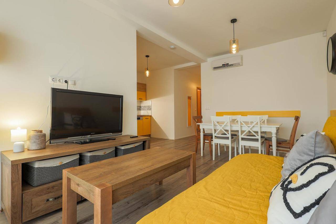 Ganze Wohnung, Casa Mimoza Apartman By Bltn Balatonföldvár in Balatonföldvar, Plattensee Südufer