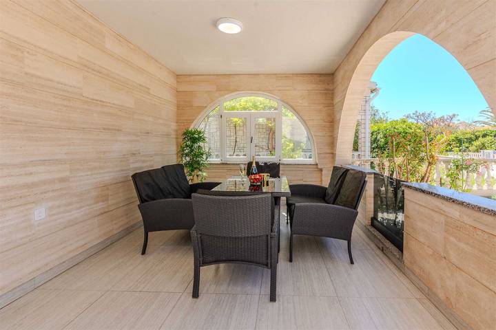 Ferienwohnung für 6 Personen, mit Balkon/Terrasse und Terrasse, kinderfreundlich auf Vir - 2