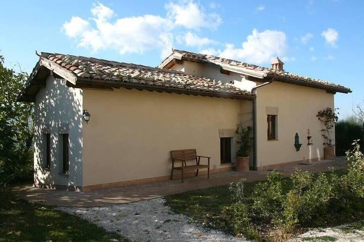 Ferienhaus mit atemberaubender Aussicht auf die Monti Sibillini in Amandola, Nationalpark Monti Sibillini